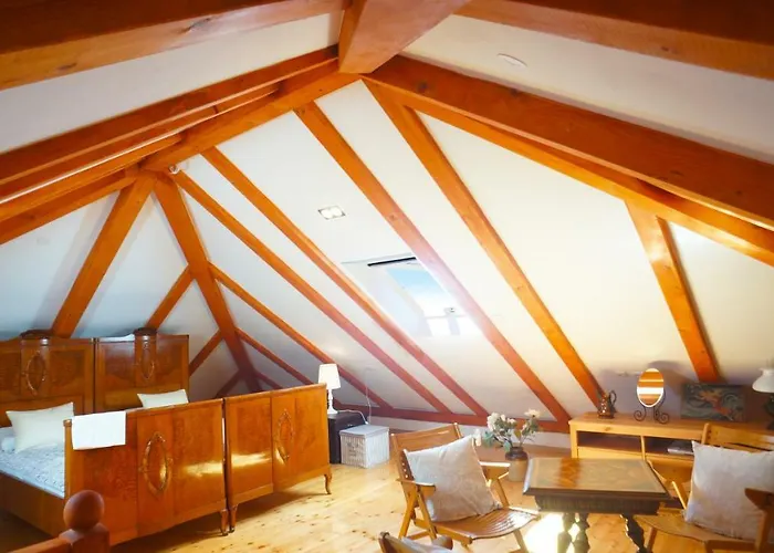 Agnes וילה אורביץ